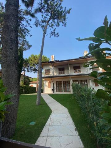 Villa Delle Terme Lignano Sabbiadoro Exterior photo